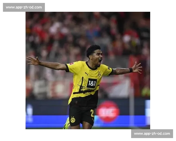 曼城截胡维拉 16 岁中场天才!劳里加盟开启蓝月青训新篇章